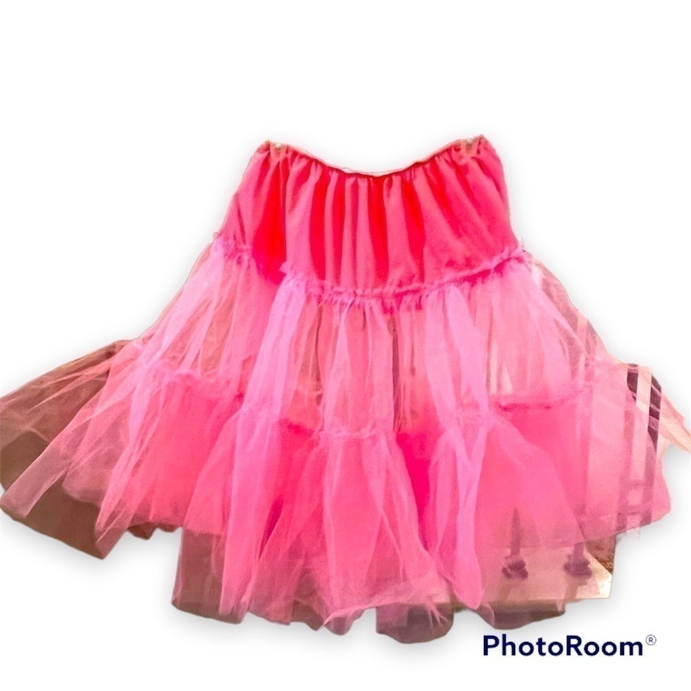 Distinctive Costumes Pink Petticoat Size 1 AD 26 Inch Waist